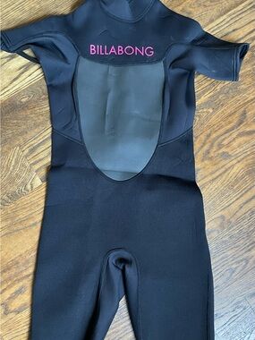 Billabong Black Short-Sleeve Wetsuit with Pink Logo